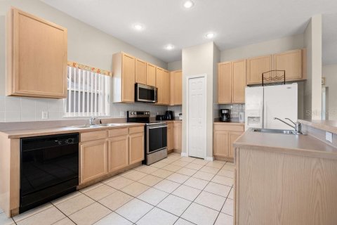 Casa en venta en Kissimmee, Florida, 4 dormitorios, 193.61 m2 № 1916797 - foto 12