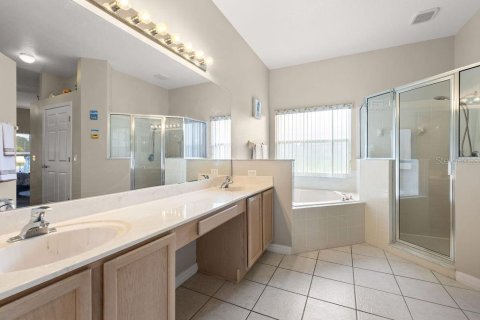 Casa en venta en Kissimmee, Florida, 4 dormitorios, 193.61 m2 № 1916797 - foto 19