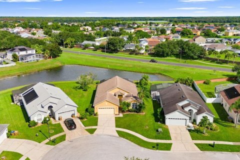 Casa en venta en Kissimmee, Florida, 4 dormitorios, 193.61 m2 № 1916797 - foto 3