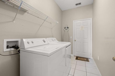 Casa en venta en Kissimmee, Florida, 4 dormitorios, 193.61 m2 № 1916797 - foto 26