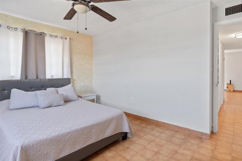 Copropriété à vendre à Miami, Floride: 2 chambres, 71.53 m2 № 1713101 - photo 21
