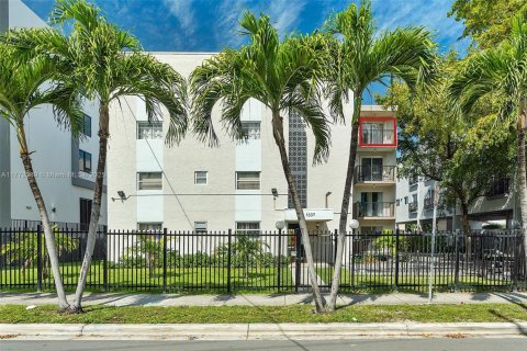 Copropriété à vendre à Miami, Floride: 2 chambres, 71.53 m2 № 1713101 - photo 2