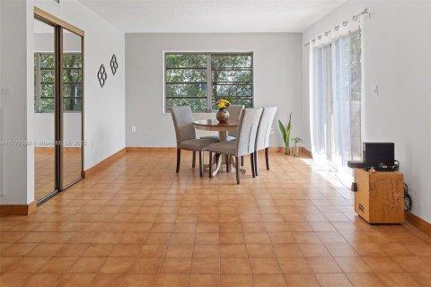 Copropriété à vendre à Miami, Floride: 2 chambres, 71.53 m2 № 1713101 - photo 5