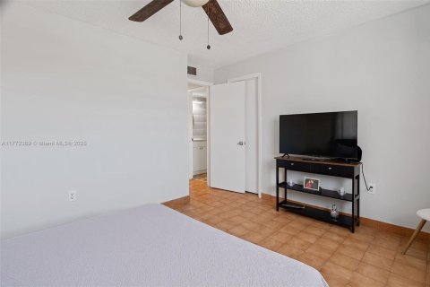 Copropriété à vendre à Miami, Floride: 2 chambres, 71.53 m2 № 1713101 - photo 22