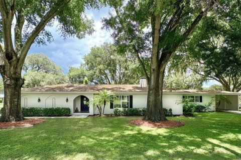 Villa ou maison à Winter Haven, Floride 4 chambres, 222.97 m2 № 2401186