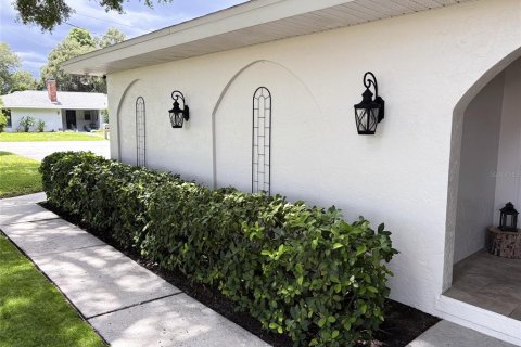 Villa ou maison à vendre à Winter Haven, Floride: 4 chambres, 222.97 m2 № 2401186 - photo 5