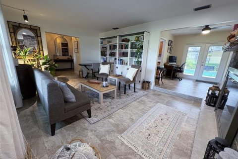 Villa ou maison à vendre à Winter Haven, Floride: 4 chambres, 222.97 m2 № 2401186 - photo 10