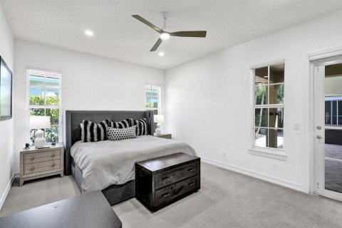 House in Jupiter, Florida 4 bedrooms, 290.41 sq.m. № 2191646 - photo 14