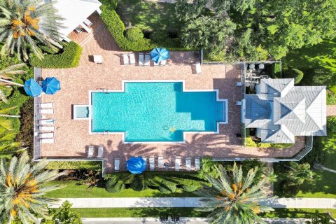 House in Jupiter, Florida 4 bedrooms, 290.41 sq.m. № 2191646 - photo 12