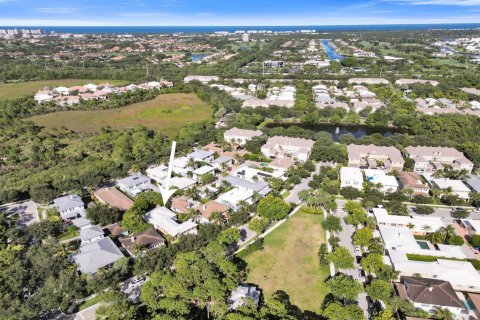 House in Jupiter, Florida 4 bedrooms, 290.41 sq.m. № 2191646 - photo 7