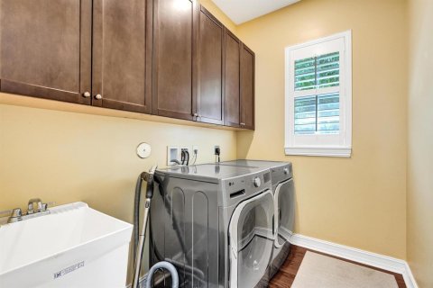 House in Jupiter, Florida 4 bedrooms, 290.41 sq.m. № 2191646 - photo 28