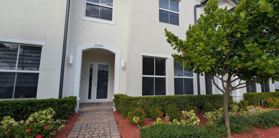 Adosado en Homestead, Florida 4 dormitorios, 173.91 m2 № 2434160