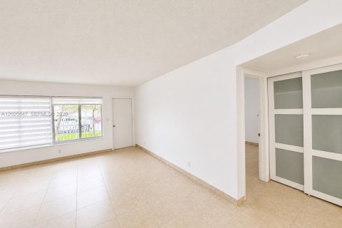 Condo à North Miami Beach, Floride, 1 chambre  № 2271150