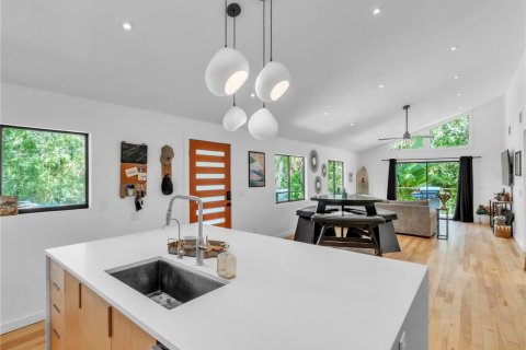 Villa ou maison à vendre à Tampa, Floride: 2 chambres, 111.48 m2 № 2093096 - photo 5