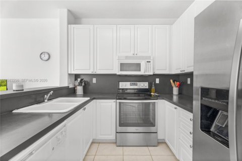 Touwnhouse à vendre à Doral, Floride: 3 chambres, 206.8 m2 № 2048558 - photo 10