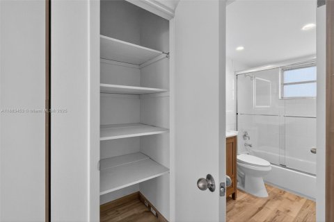 Copropriété à vendre à Miami Beach, Floride: 1 chambre, 60.39 m2 № 1930126 - photo 16