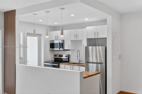 Copropriété à vendre à Miami Beach, Floride: 1 chambre, 60.39 m2 № 1930126 - photo 4