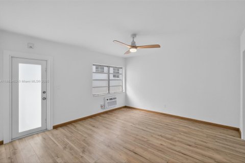 Copropriété à vendre à Miami Beach, Floride: 1 chambre, 60.39 m2 № 1930126 - photo 13