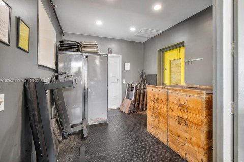 Commercial property in Coconut Creek, Florida № 1958203 - photo 29