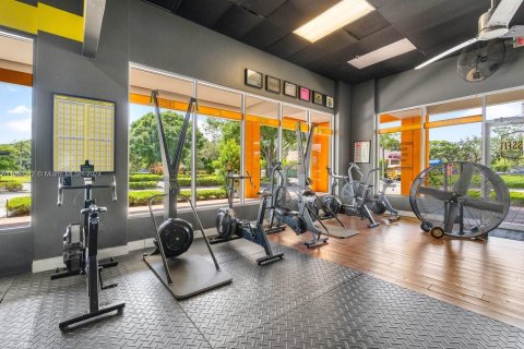 Commercial property in Coconut Creek, Florida № 1958203 - photo 9