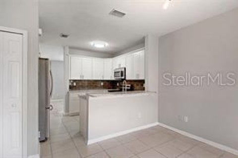 Townhouse in Wesley Chapel, Florida 3 bedrooms, 137.31 sq.m. № 1793726 - photo 17