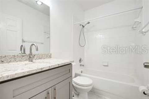 Townhouse in Wesley Chapel, Florida 3 bedrooms, 137.31 sq.m. № 1793726 - photo 13