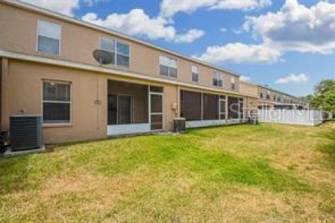 Townhouse in Wesley Chapel, Florida 3 bedrooms, 137.31 sq.m. № 1793726 - photo 21
