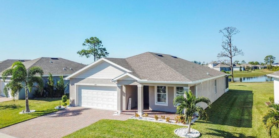 House in Vero Beach, Florida 4 bedrooms, 169.36 sq.m. № 2262116