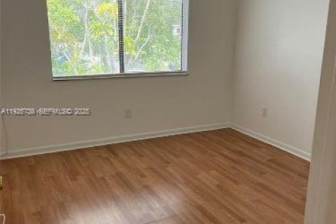 Condominio en venta en North Lauderdale, Florida, 2 dormitorios, 110.18 m2 № 1984419 - foto 8