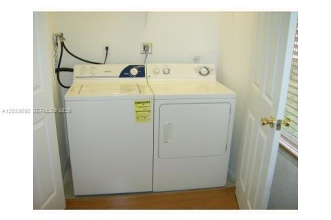 Copropriété à louer à Oakland Park, Floride: 2 chambres, 96.43 m2 № 2078032 - photo 14