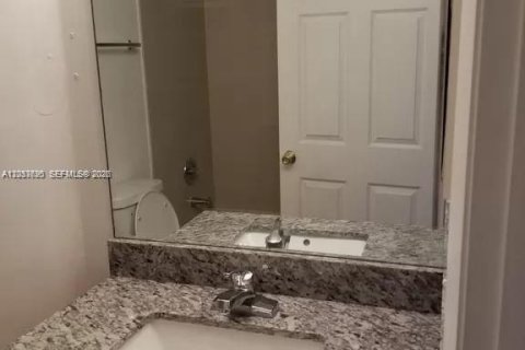 Copropriété à louer à Oakland Park, Floride: 2 chambres, 96.43 m2 № 2078032 - photo 9