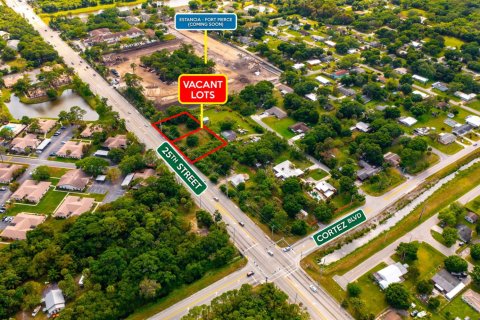 Land in Fort Pierce, Florida № 1091805 - photo 1