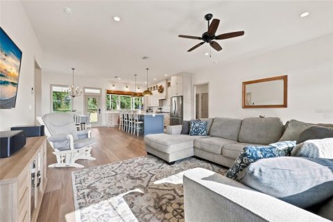 Casa en venta en Bell, Florida, 3 dormitorios, 167.97 m2 № 2158005 - foto 9