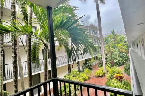 Copropriété à vendre à Miami, Floride: 2 chambres, 64.29 m2 № 1779180 - photo 11