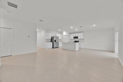 Casa en alquiler en Lake Wales, Florida, 4 dormitorios, 169.45 m2 № 1906411 - foto 14