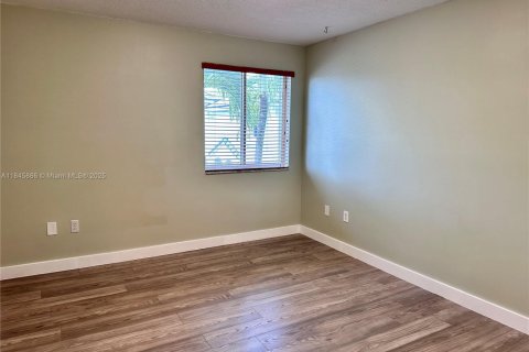 Touwnhouse à louer à Sweetwater, Floride: 2 chambres, 106.84 m2 № 1981832 - photo 20