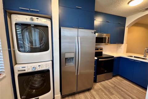 Touwnhouse à louer à Sweetwater, Floride: 2 chambres, 106.84 m2 № 1981832 - photo 9