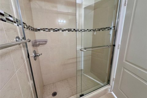 Touwnhouse à louer à Sweetwater, Floride: 2 chambres, 106.84 m2 № 1981832 - photo 19