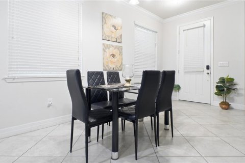 Touwnhouse à vendre à Kissimmee, Floride: 3 chambres, 148.83 m2 № 2413425 - photo 12