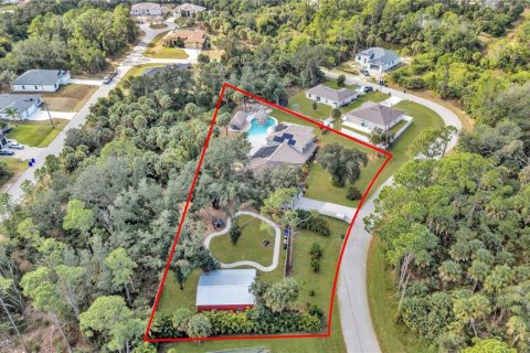 Villa ou maison à vendre à North Port, Floride: 6 chambres, 506.32 m2 № 2200730 - photo 2