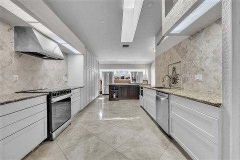 Villa ou maison à vendre à North Port, Floride: 6 chambres, 506.32 m2 № 2200730 - photo 17