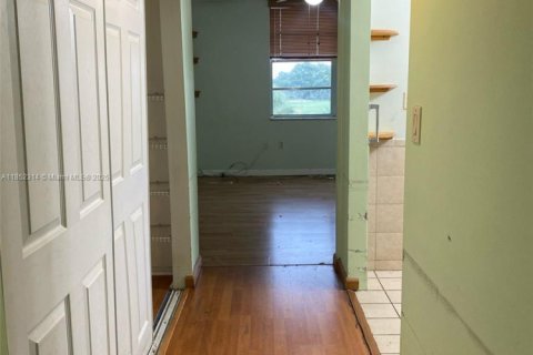 Condo in Davie, Florida, 2 bedrooms  № 1859010 - photo 7