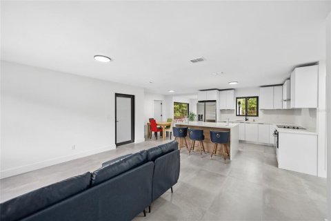 Villa ou maison à vendre à Dunnellon, Floride: 2 chambres, 102.19 m2 № 2322278 - photo 5