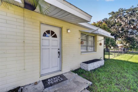 Villa ou maison à louer à New Smyrna Beach, Floride: 2 chambres, 87.7 m2 № 2419296 - photo 2