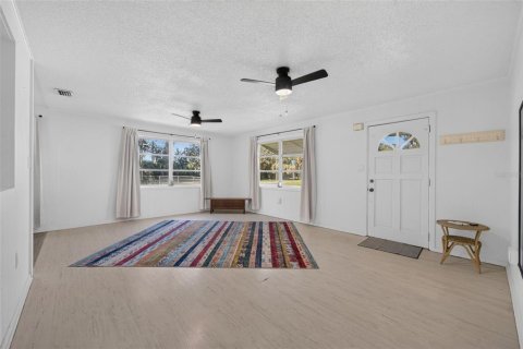 Villa ou maison à louer à New Smyrna Beach, Floride: 2 chambres, 87.7 m2 № 2419296 - photo 10