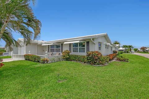 House in Boynton Beach, Florida 2 bedrooms, 132.66 sq.m. № 2190038