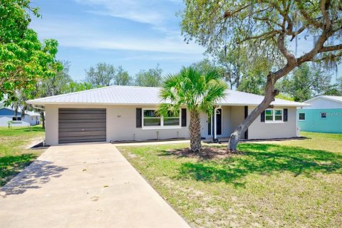 House in Avon Park, Florida 3 bedrooms, 128.58 sq.m. № 2195324