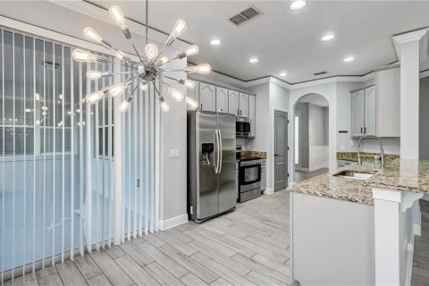 Villa ou maison à louer à Kissimmee, Floride: 5 chambres, 260.13 m2 № 2198485 - photo 13