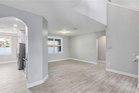 Villa ou maison à louer à Kissimmee, Floride: 5 chambres, 260.13 m2 № 2198485 - photo 10