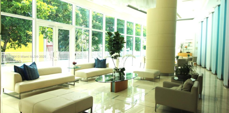 Condominio en Miami, Florida, 1 dormitorio № 1785882